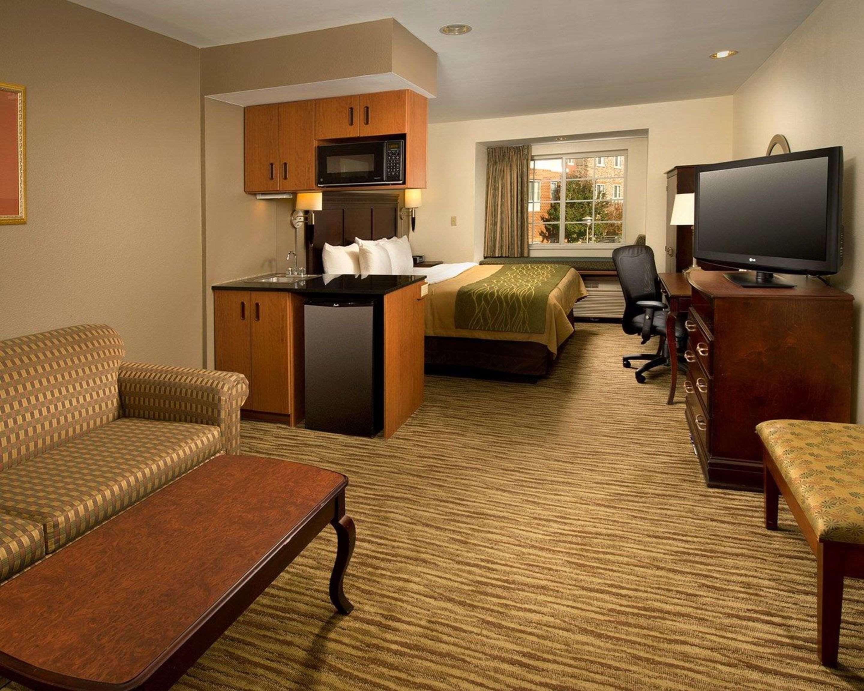 Hotel Spark By Hilton Dulles Airport
