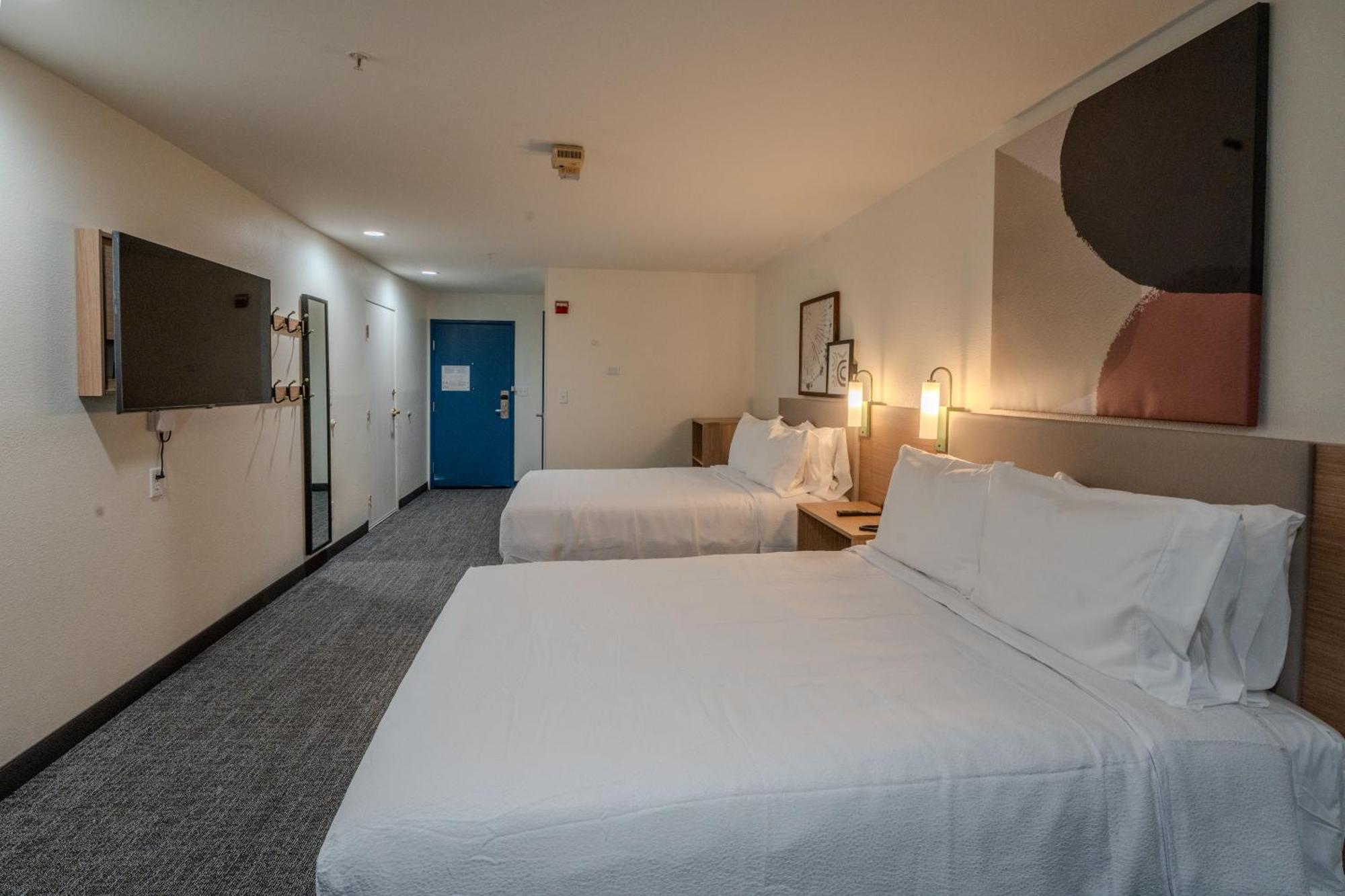 Spark By Hilton Dulles Airport Hotel