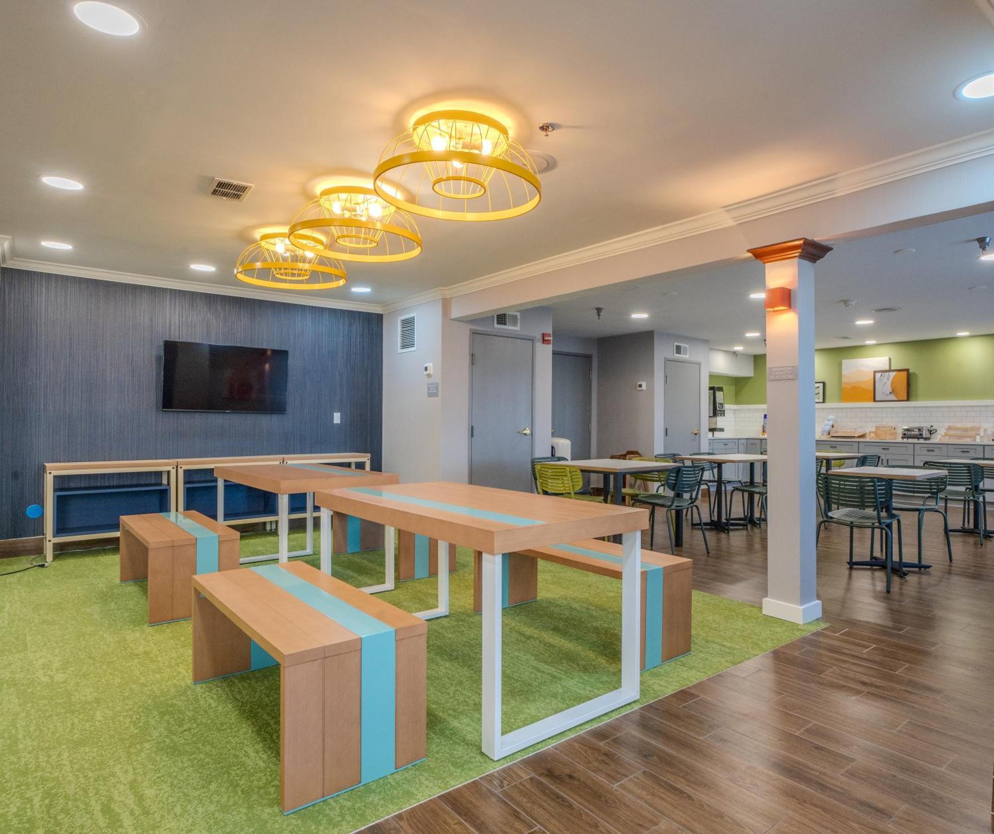 Spark By Hilton Dulles Airport Hotel 2*