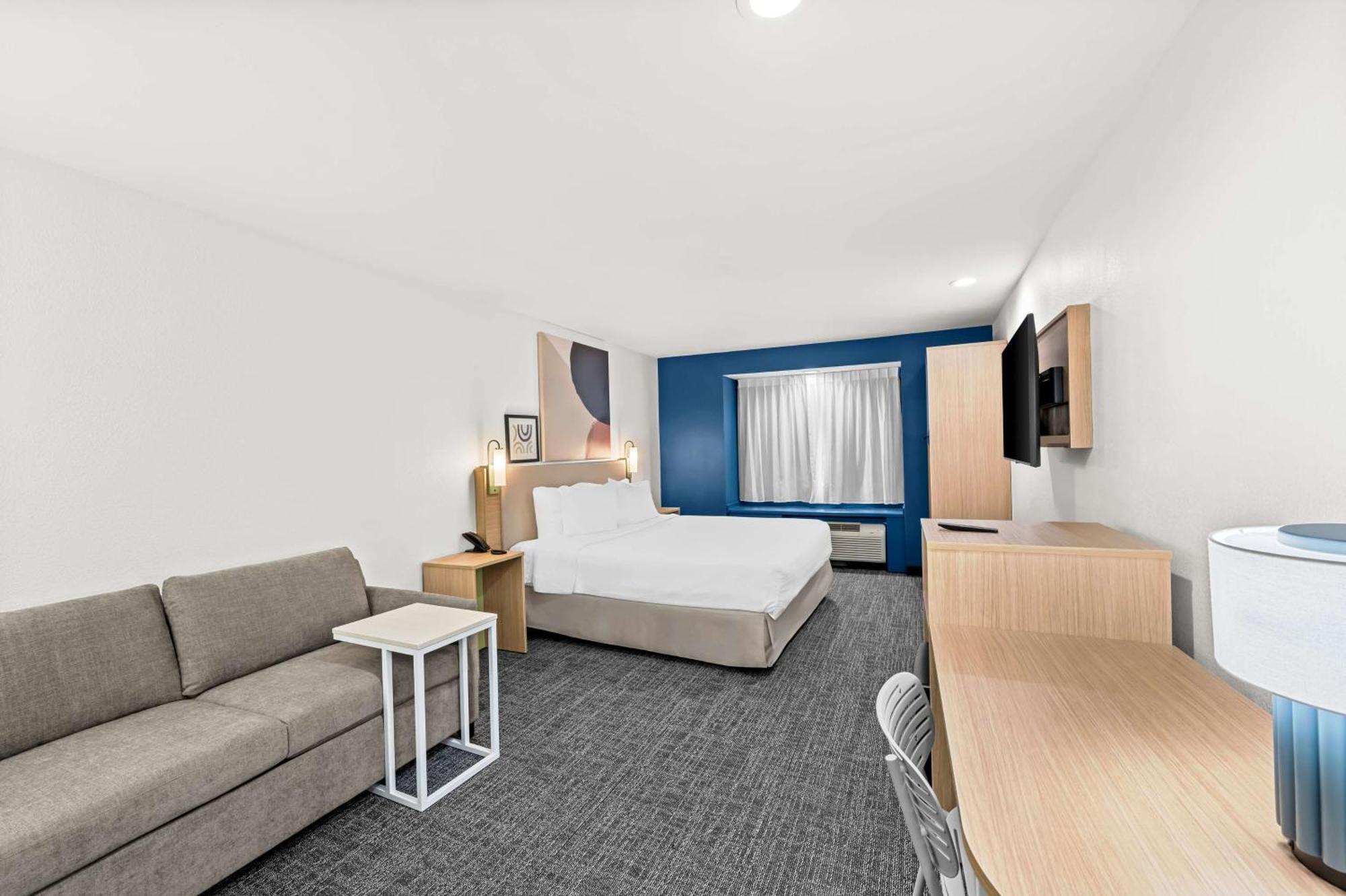 Hotel Spark By Hilton Dulles Airport