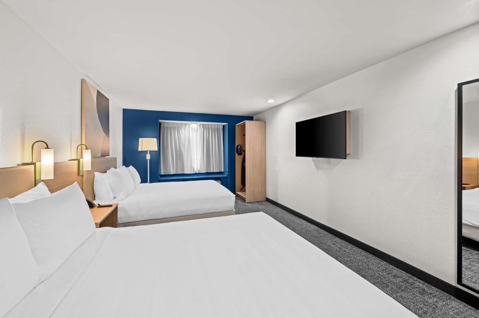 Spark By Hilton Dulles Airport Hotel 2*