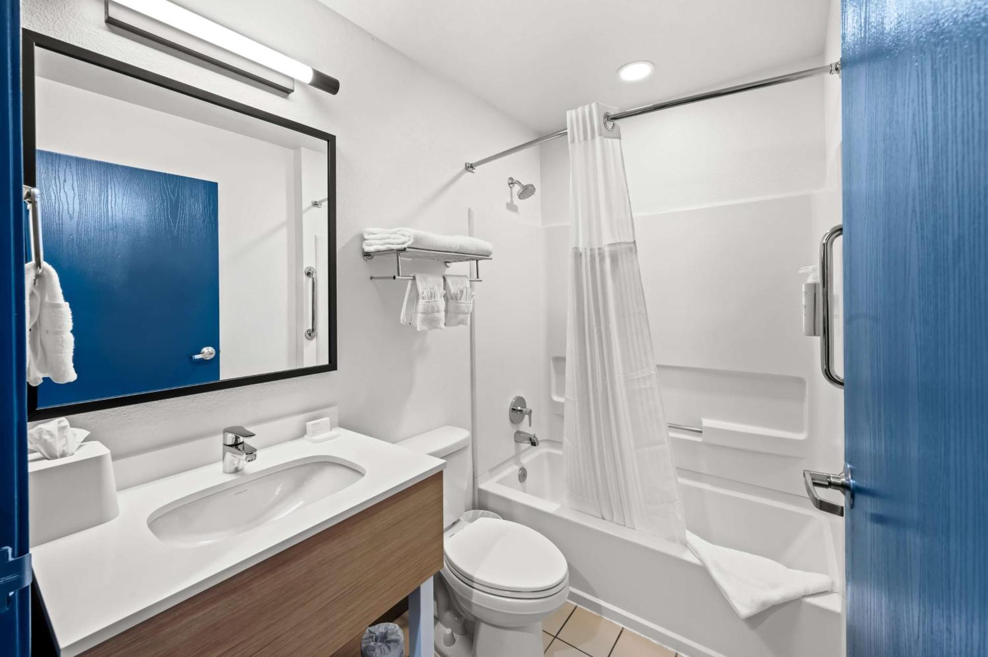 Spark By Hilton Dulles Airport Hotel Sterling