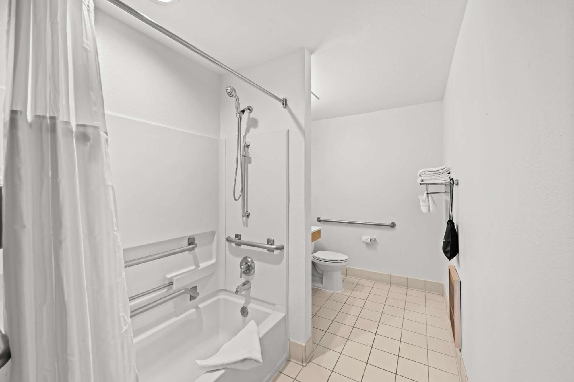 Spark By Hilton Dulles Airport 2* Sterling