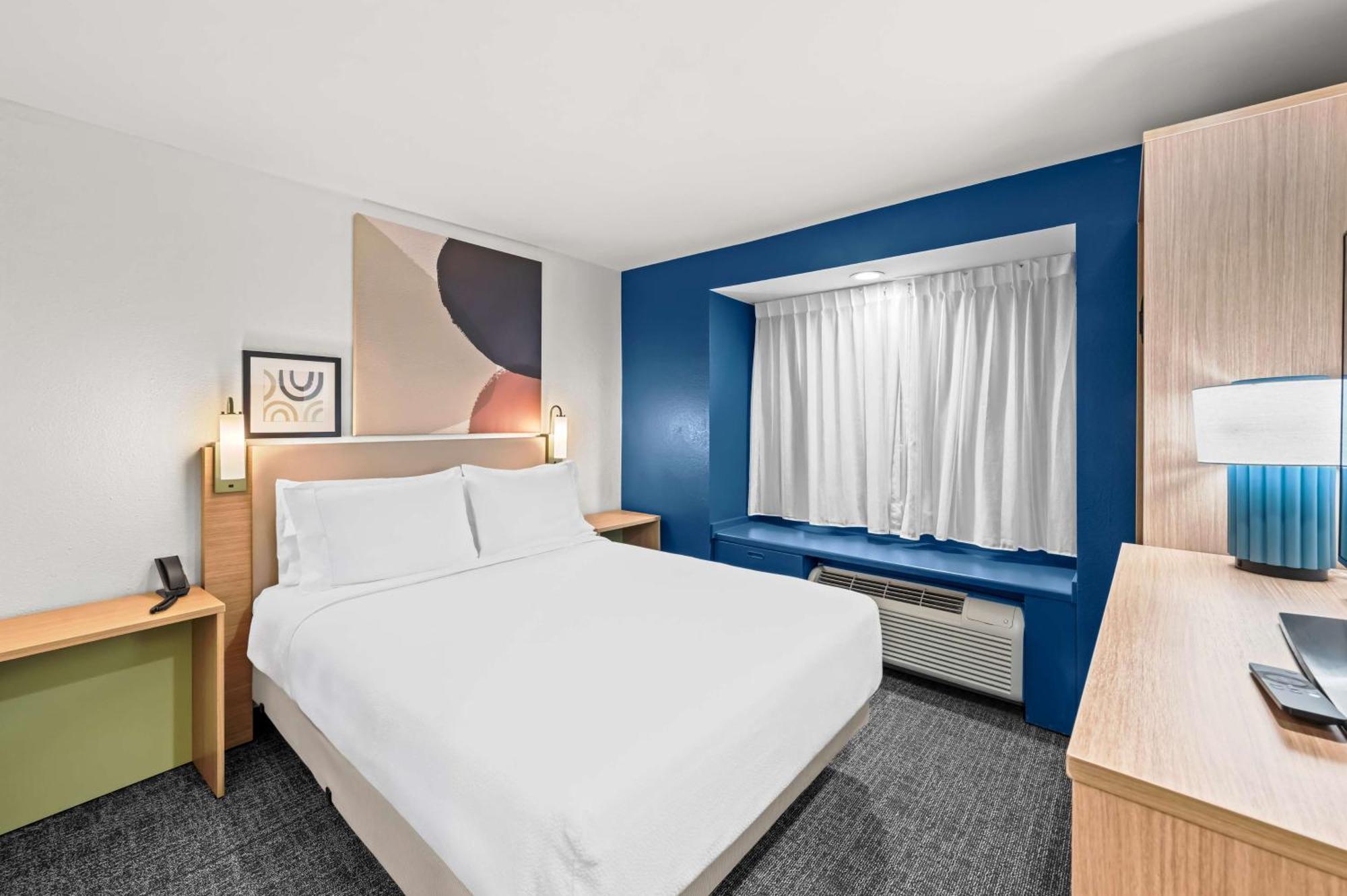 Spark By Hilton Dulles Airport Hotel 2*