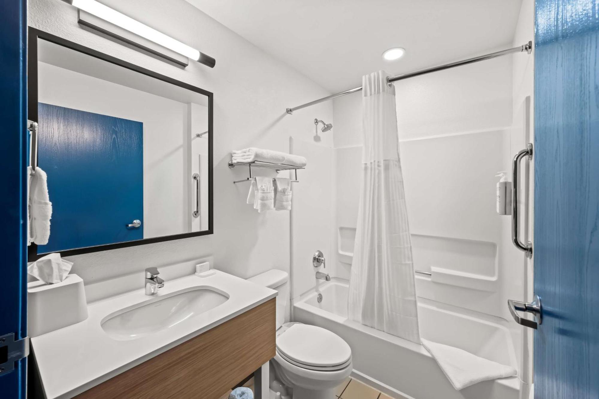 Spark By Hilton Dulles Airport Hotel Sterling